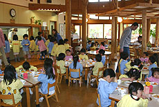 素敵な音楽が流れておしゃれな雰囲気です。